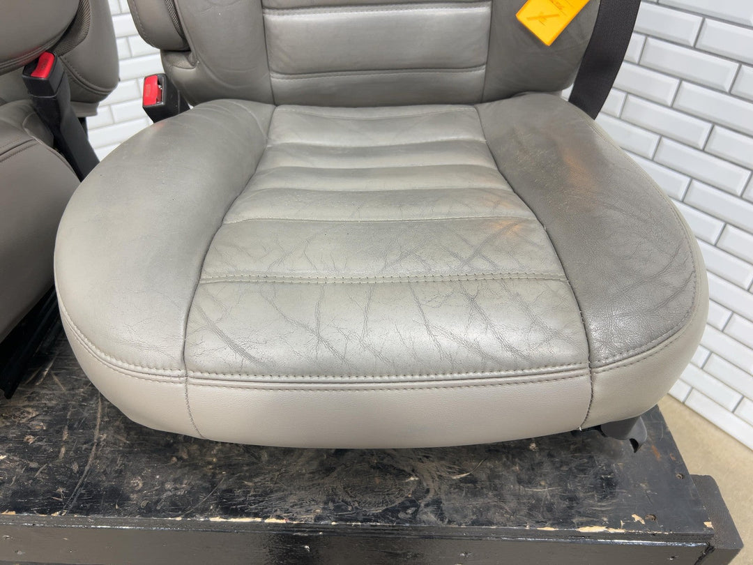 05 - 07 Hummer H2 Left & Right Leather Front Power/Heated Seats *Worn*