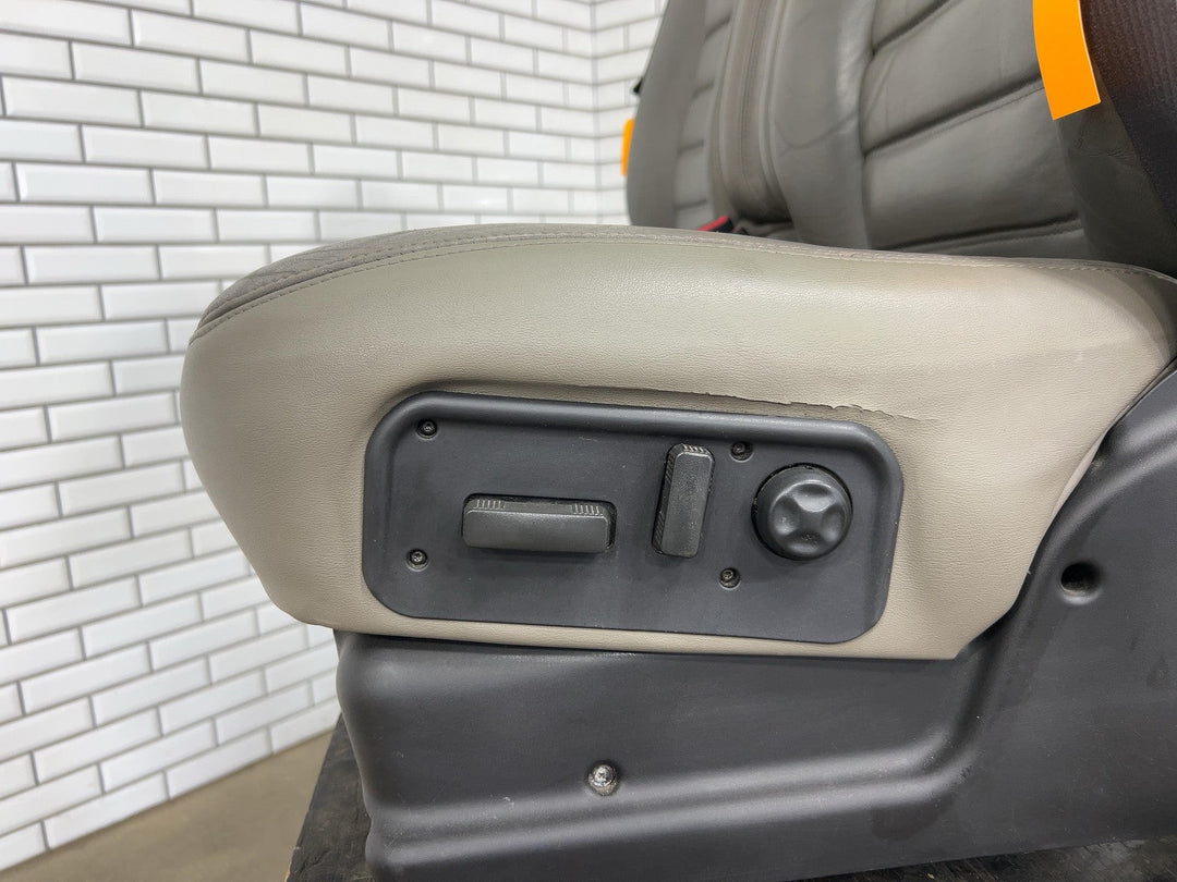 05 - 07 Hummer H2 Left & Right Leather Front Power/Heated Seats *Worn*
