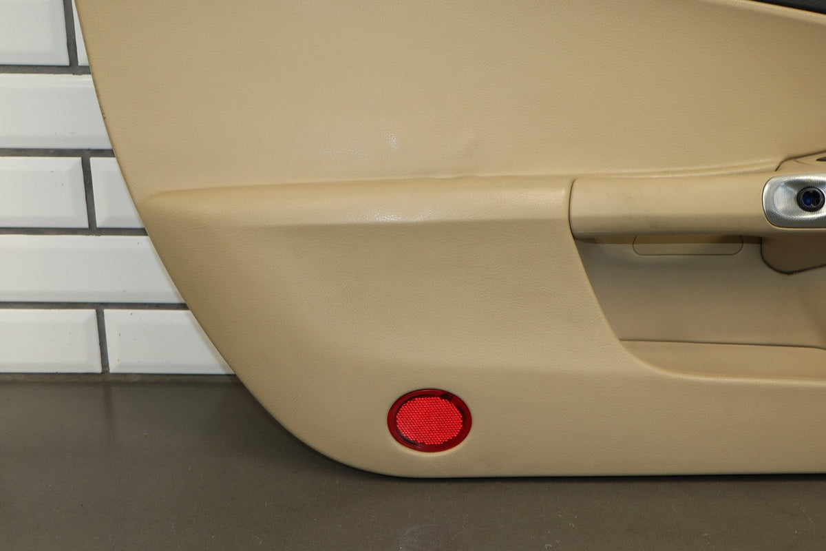 05-08 Chevrolet Corvette C6 LH Door Panel Cashmere 31