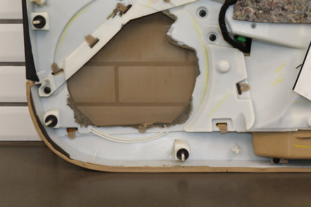 05-08 Chevrolet Corvette C6 LH Door Panel Cashmere 31