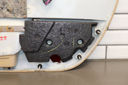 05-08 Chevrolet Corvette C6 LH Door Panel Cashmere 31