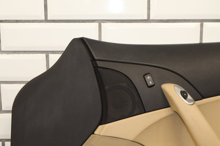 05-08 Chevrolet Corvette C6 RH Door Panel Cashmere 31