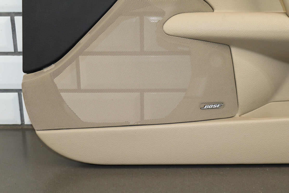 05-08 Chevrolet Corvette C6 RH Door Panel Cashmere 31