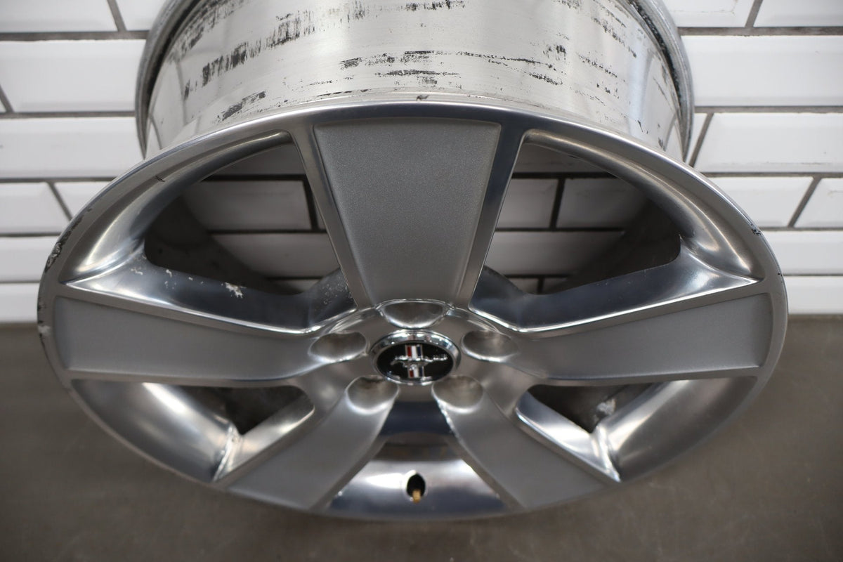 05-09 Ford Mustang GT S197 17x8 Polished Alloy Wheel Single No Tire (Curb Rash)