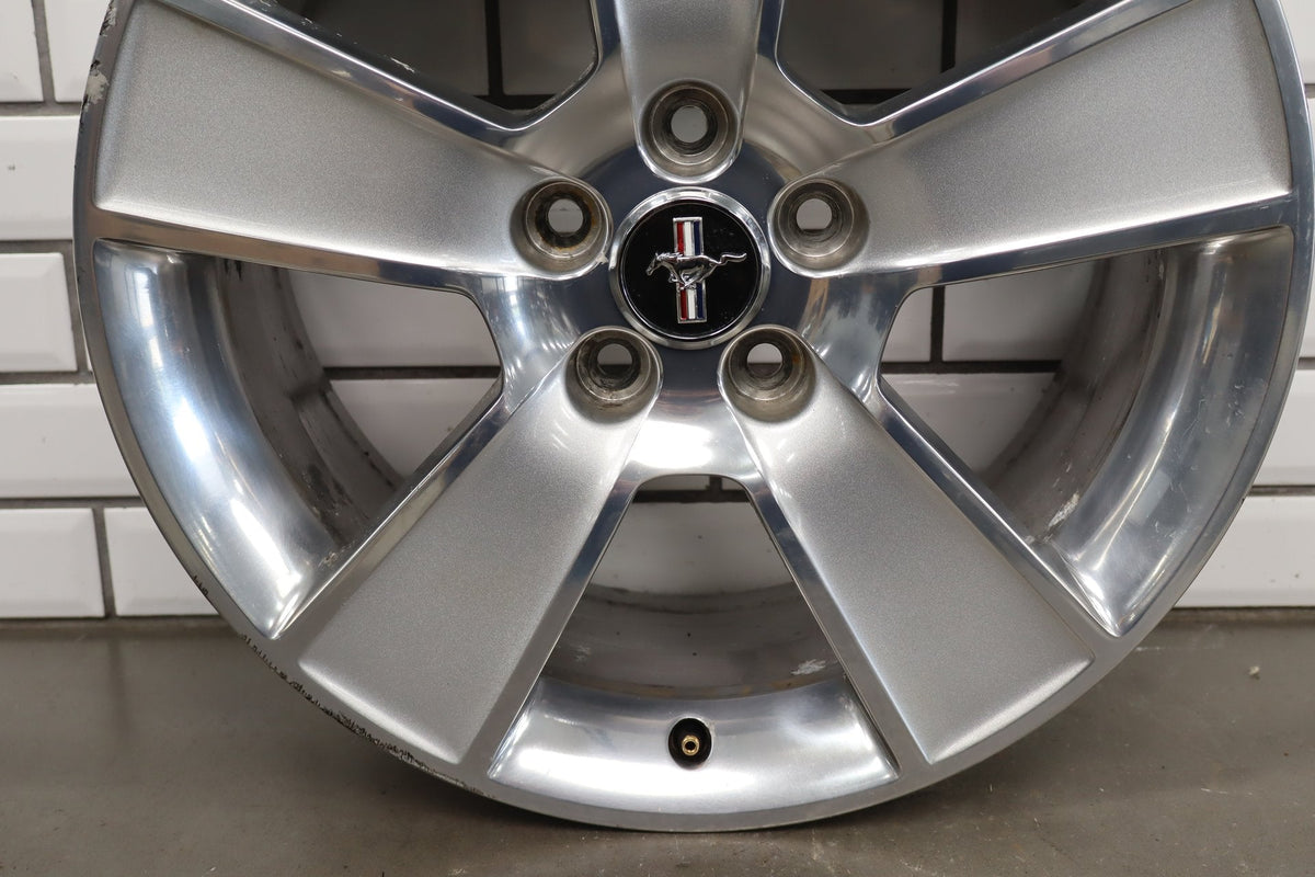 05-09 Ford Mustang GT S197 17x8 Polished Alloy Wheel Single No Tire (Curb Rash)