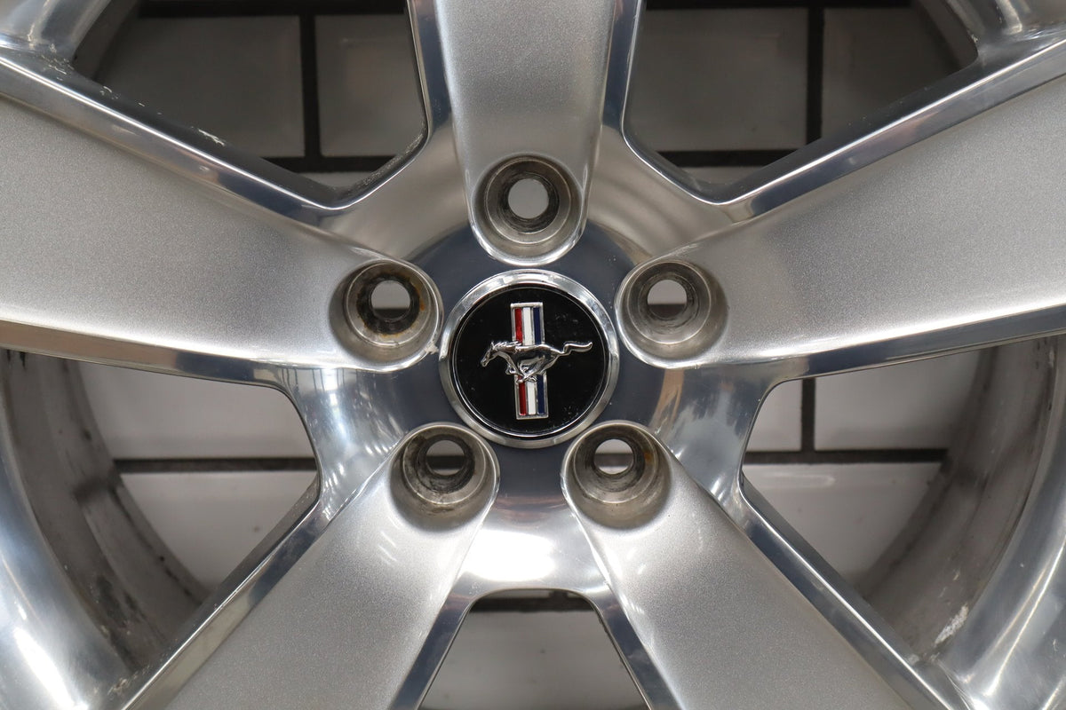 05-09 Ford Mustang GT S197 17x8 Polished Alloy Wheel Single No Tire (Curb Rash)