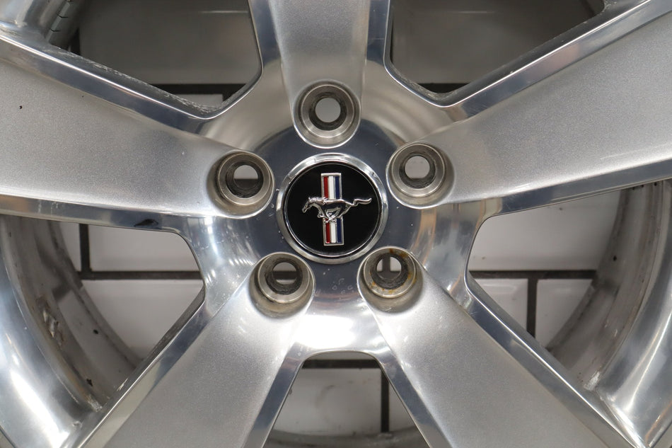05-09 Ford Mustang GT S197 17x8 Polished Alloy Wheel Single No Tire (Curb Rash)