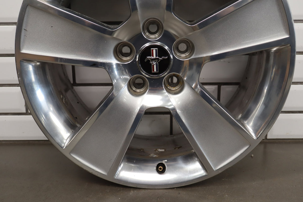 05-09 Ford Mustang GT S197 17x8 Polished Alloy Wheel Single No Tire (Curb Rash)