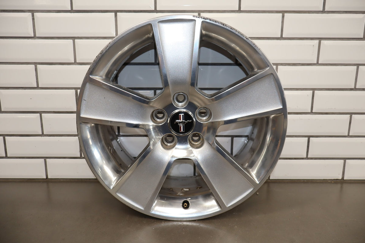 05-09 Ford Mustang GT S197 17x8 Polished Alloy Wheel Single No Tire (Curb Rash)