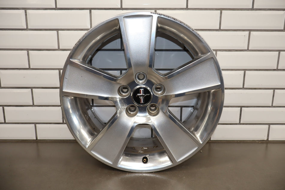 05-09 Ford Mustang GT S197 17x8 Polished Alloy Wheel Single No Tire (Curb Rash)