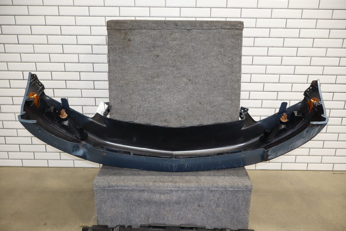 05-09 Ford Mustang GT S197 Front Bumper With Grille (Windveil Blue P3) (Dent)