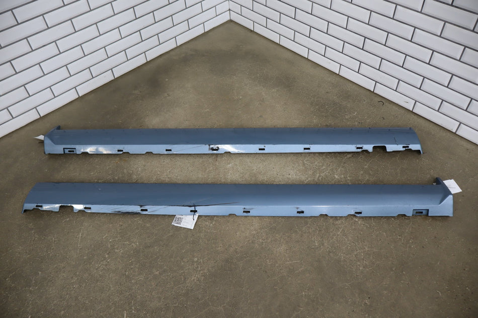05-09 Ford Mustang GT S197 Left Right Rocker Molding Pair (Windveil Blue P3)