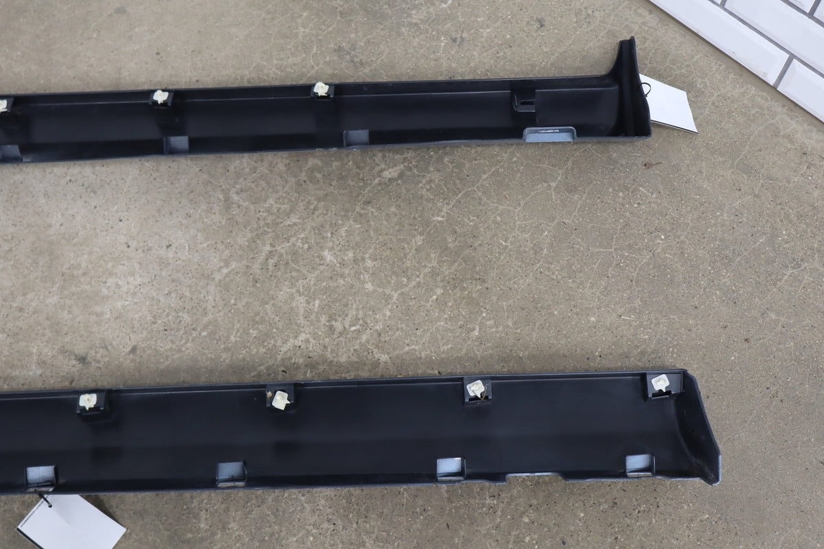 05-09 Ford Mustang GT S197 Left Right Rocker Molding Pair (Windveil Blue P3)