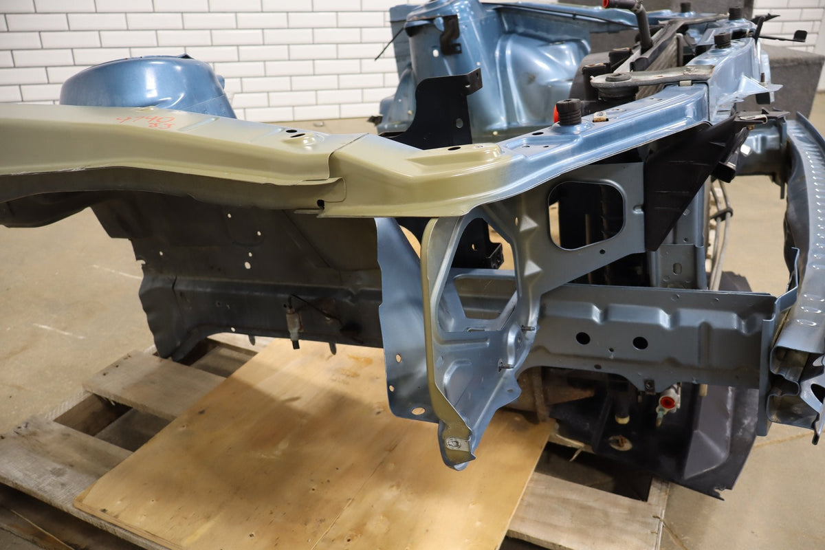 05-09 Ford Mustang GT S197 Radiator Support (Cut) With Radiator Condenser Fan