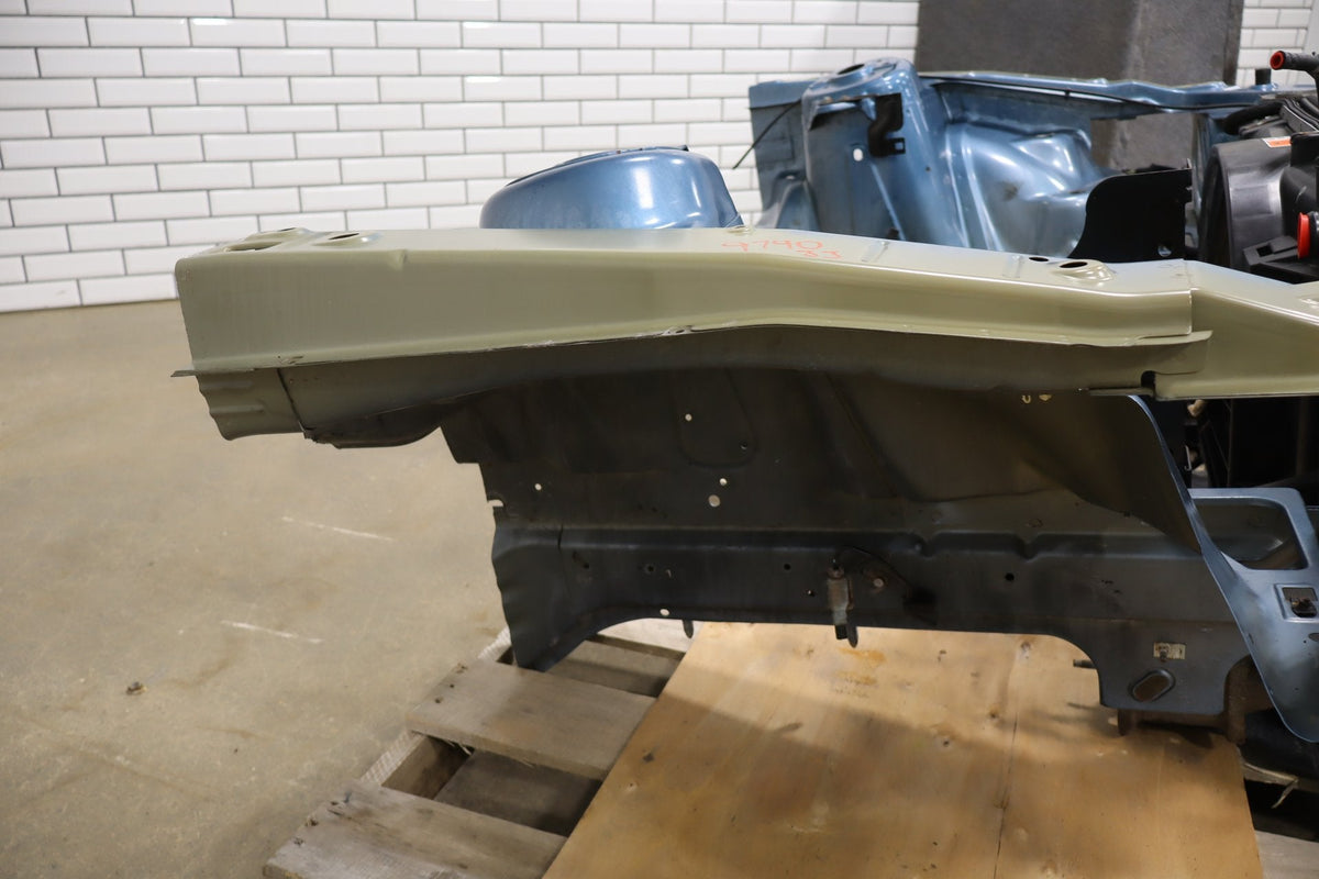 05-09 Ford Mustang GT S197 Radiator Support (Cut) With Radiator Condenser Fan