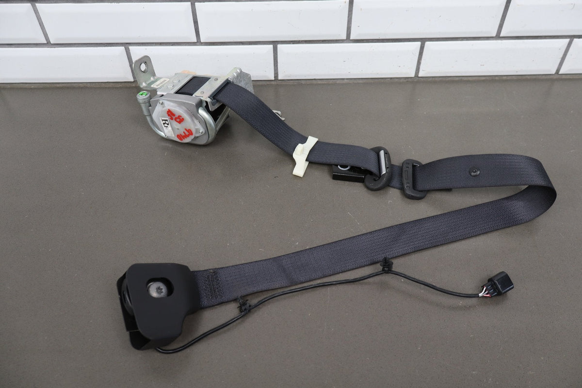 05-09 Ford Mustang S197 Convertible Passenger Right Front Seat Belt (Camel KH)