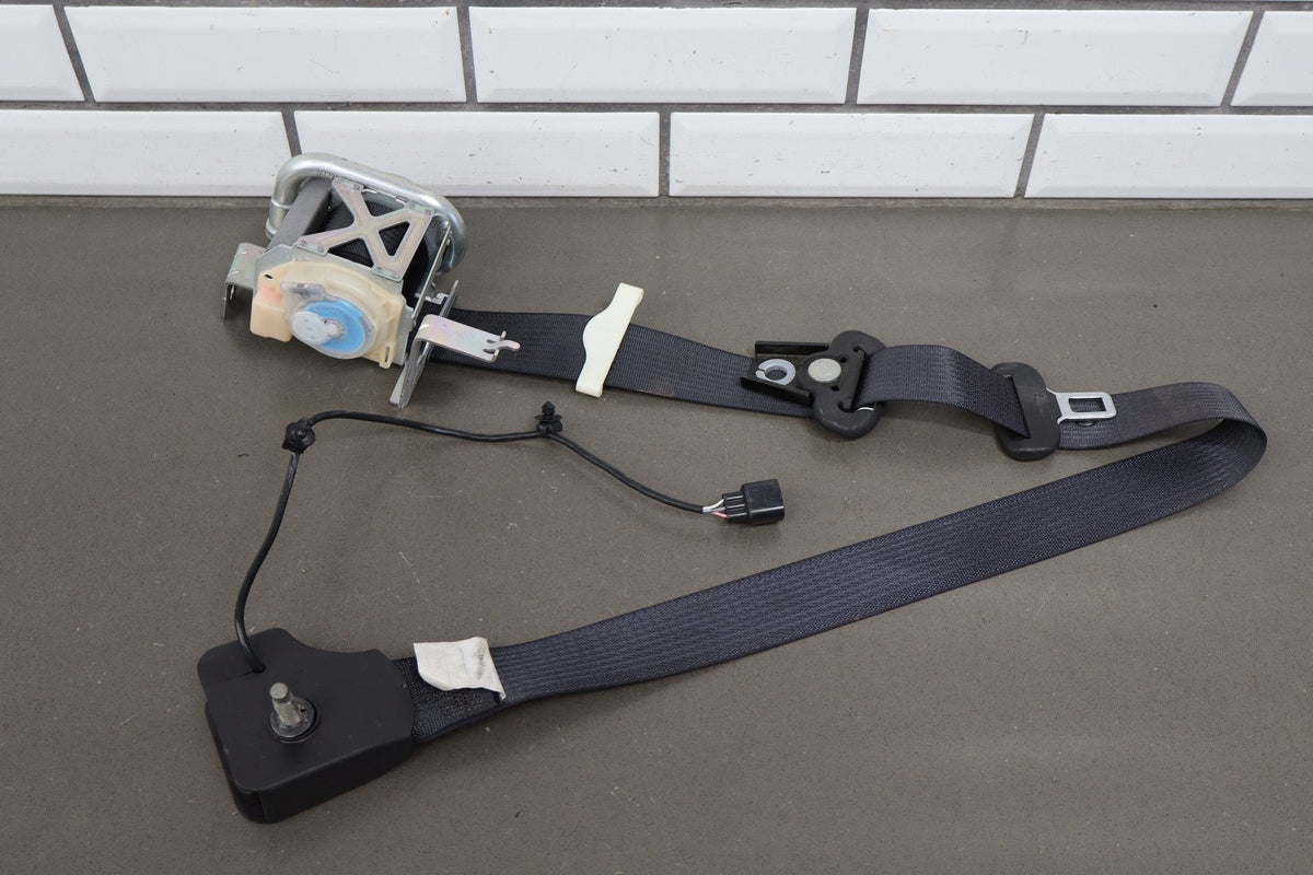 05-09 Ford Mustang S197 Convertible Passenger Right Front Seat Belt (Camel KH)