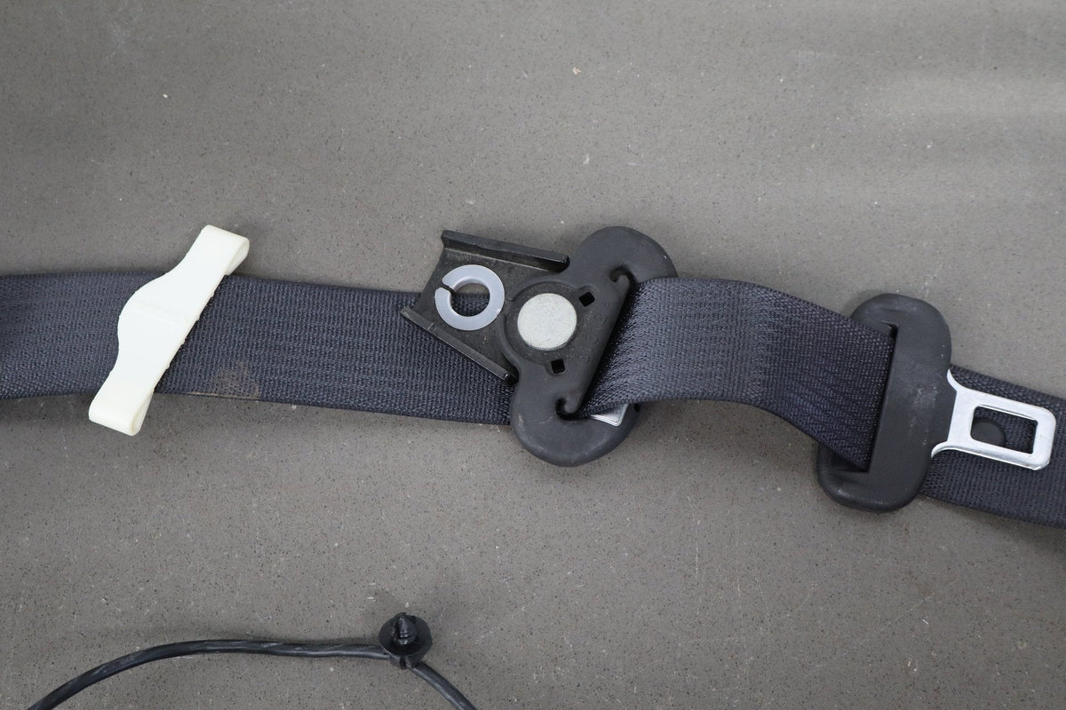 05-09 Ford Mustang S197 Convertible Passenger Right Front Seat Belt (Camel KH)
