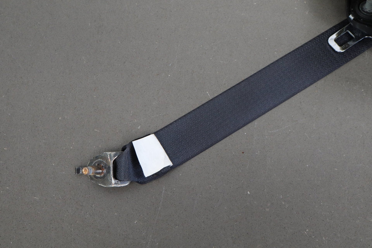 05-09 Ford Mustang S197 Convertible Rear Seat Belt Set With Buckles (Camel KH)
