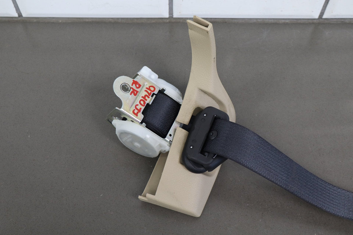 05-09 Ford Mustang S197 Convertible Rear Seat Belt Set With Buckles (Camel KH)