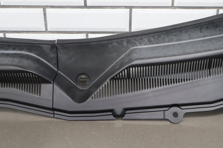 05-09 Ford Mustang S197 Cowl Vent Panel (Black Textured) (Mild Sun Fade)