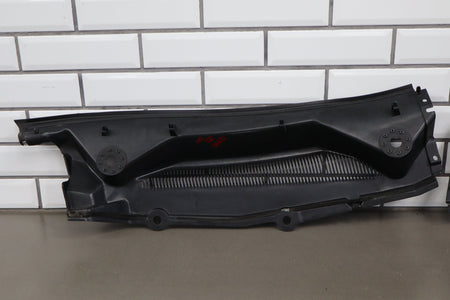 05-09 Ford Mustang S197 Cowl Vent Panel (Black Textured) (Mild Sun Fade)