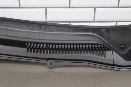05-09 Ford Mustang S197 Cowl Vent Panel (Black Textured) (Mild Sun Fade)