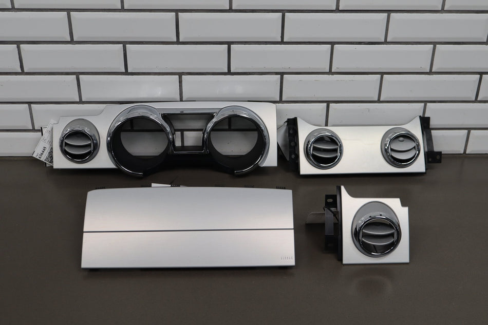 05-09 Ford Mustang S197 Dash And Console Trim Kit With Air Vents (Silver)