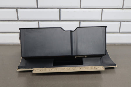 05-09 Ford Mustang S197 Glove Box Assembly (Camel KH)