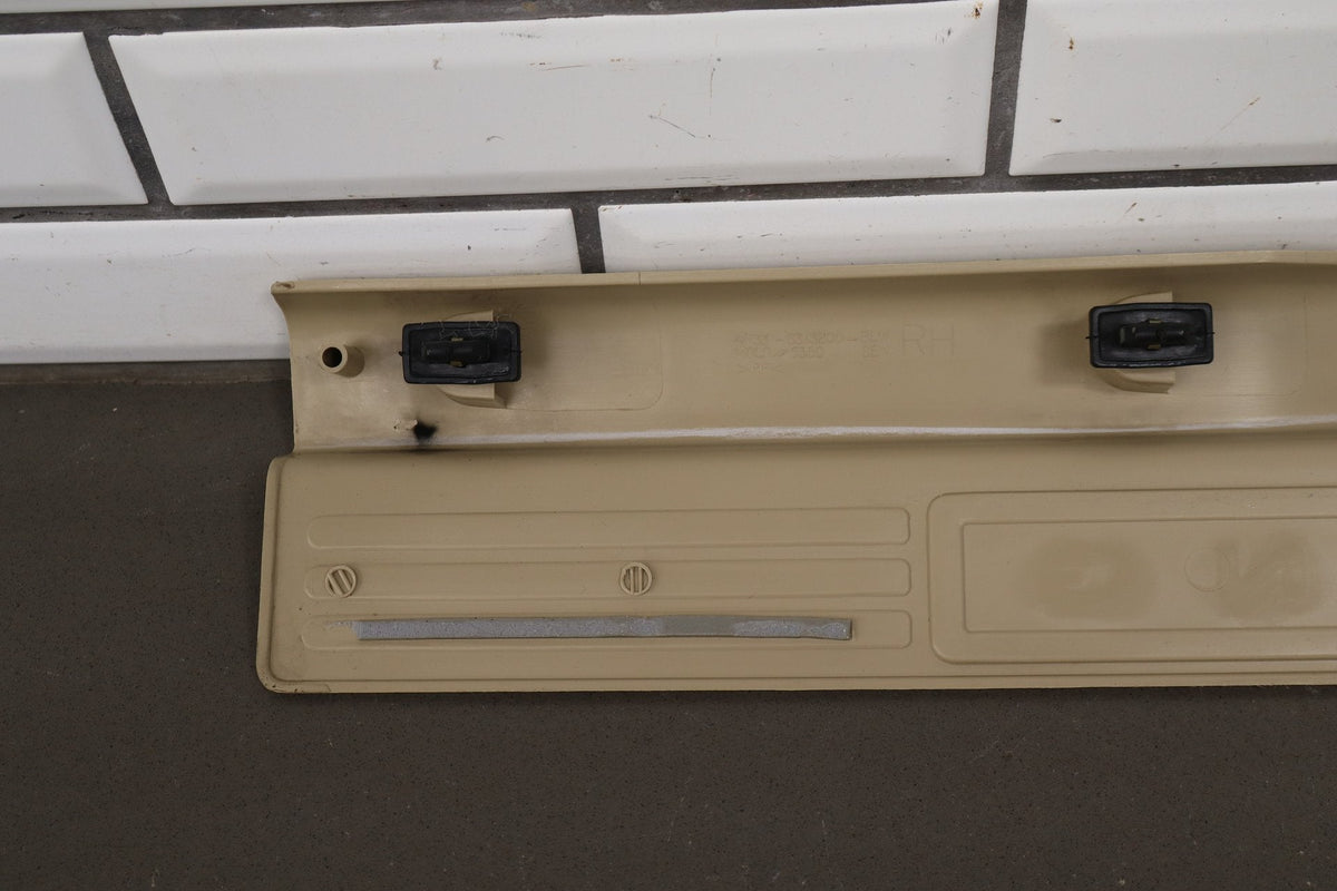 05-09 Ford Mustang S197 Left Right Door Sill Plates Aluminum (Minor Dents)