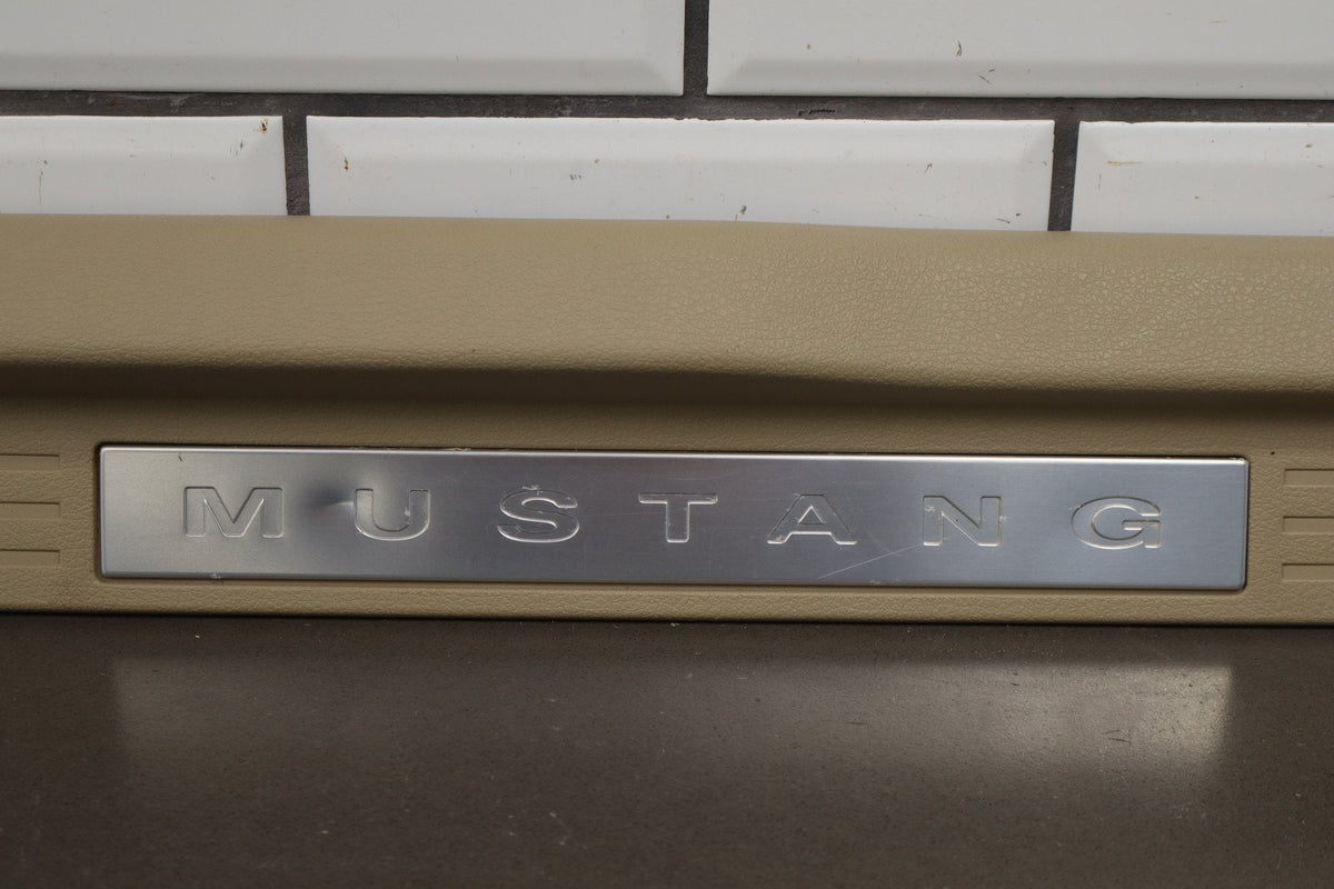 05-09 Ford Mustang S197 Left Right Door Sill Plates Aluminum (Minor Dents)
