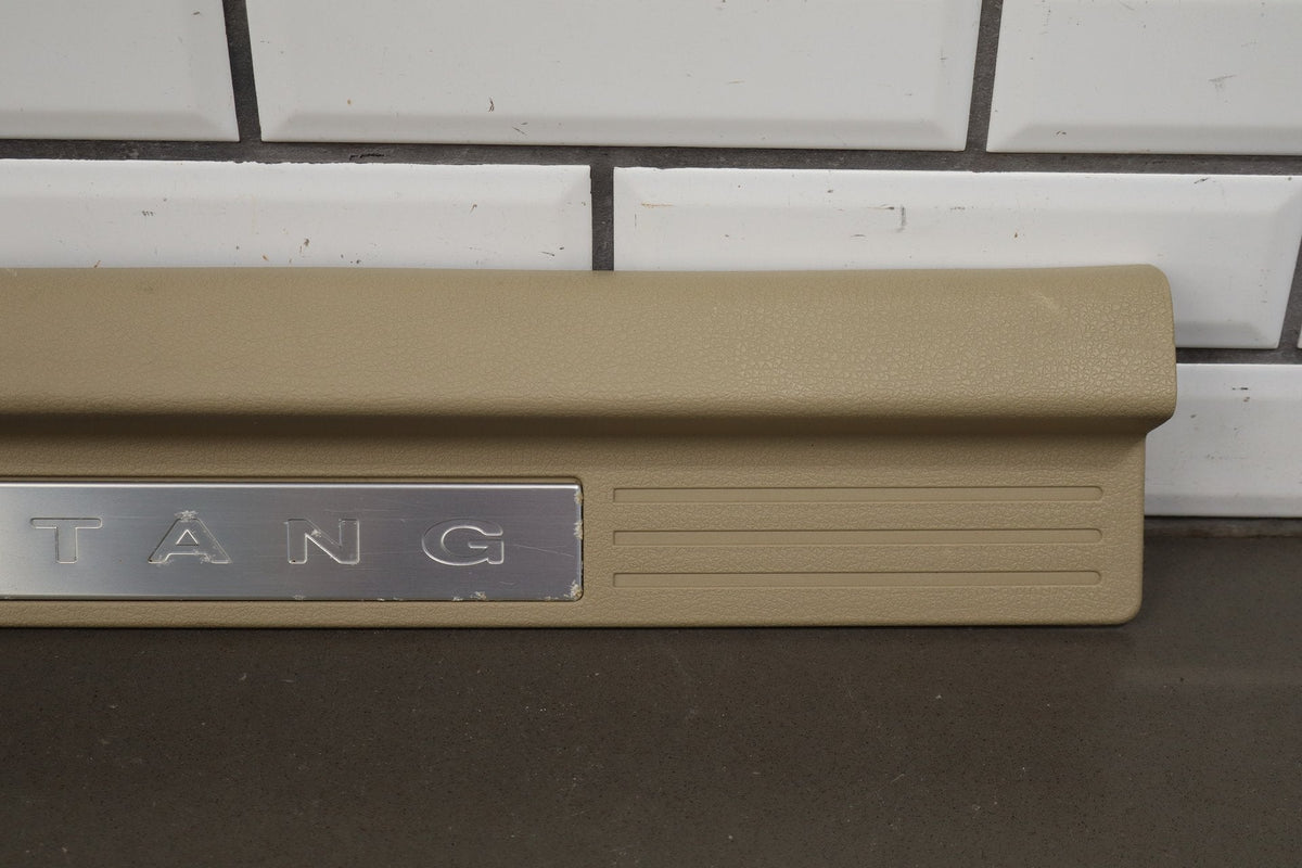 05-09 Ford Mustang S197 Left Right Door Sill Plates Aluminum (Minor Dents)