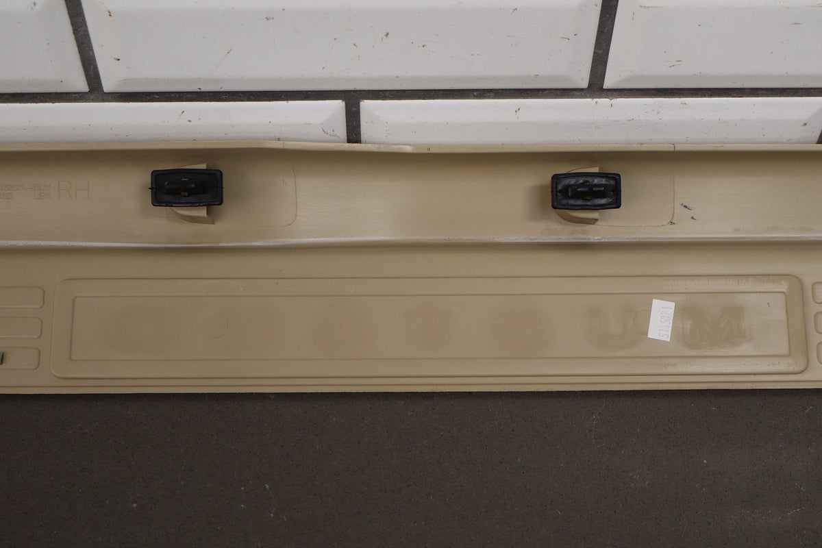 05-09 Ford Mustang S197 Left Right Door Sill Plates Aluminum (Minor Dents)