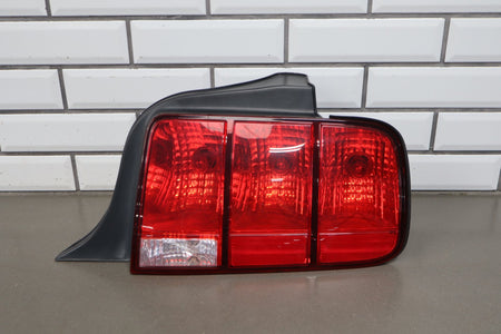 05-09 Ford Mustang S197 Left Right Halogen Tail Light Pair