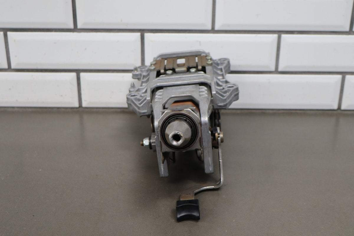 05-09 Ford Mustang S197 Tilt Steering Column For Automatic Transmission (Bare)