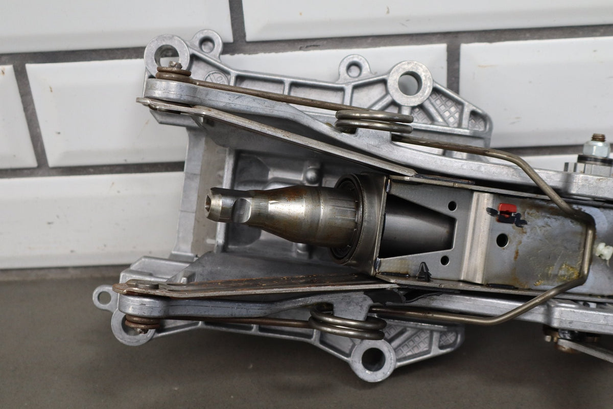 05-09 Ford Mustang S197 Tilt Steering Column For Automatic Transmission (Bare)
