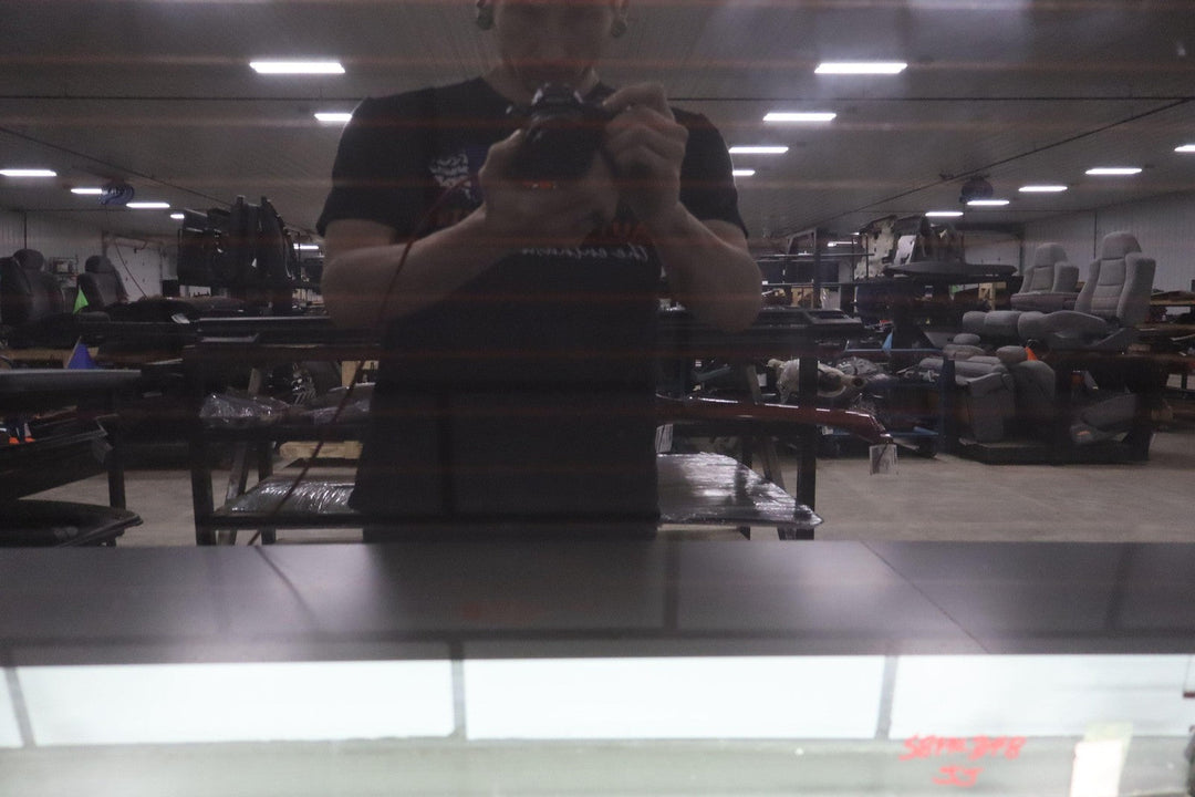 05 - 09 Hummer H2 SUT Pickup Heated Center Midgate Back Window Glass (Self Tint)