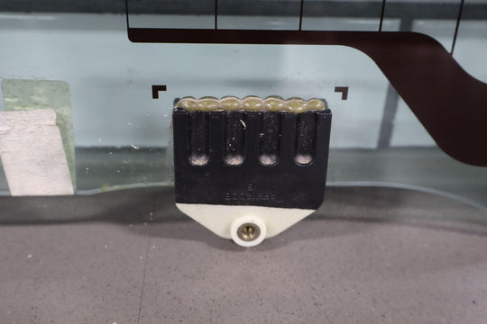 05 - 09 Hummer H2 SUT Pickup Heated Center Midgate Back Window Glass (Self Tint)