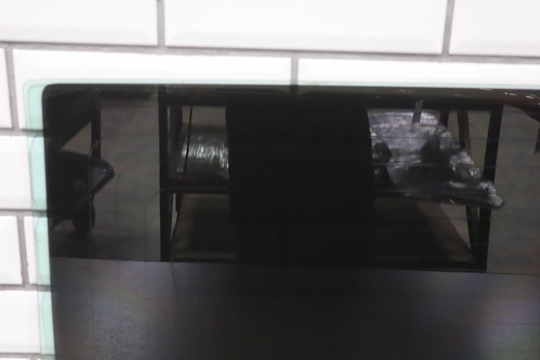 05 - 09 Hummer H2 SUT Pickup Heated Center Midgate Back Window Glass (Self Tint)