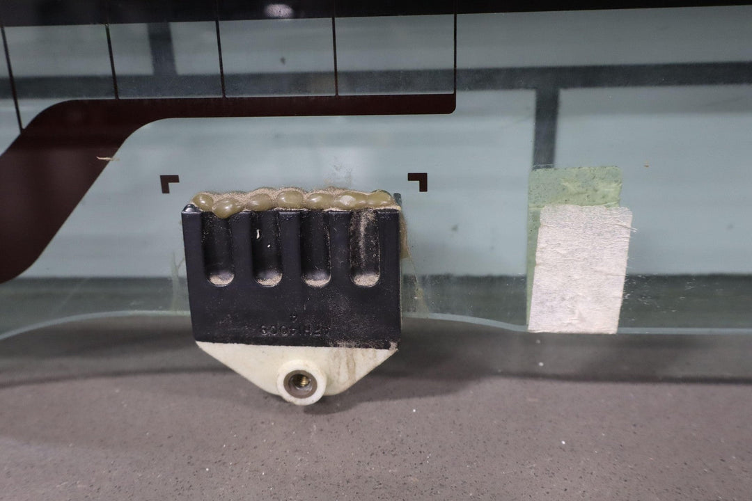 05 - 09 Hummer H2 SUT Pickup Heated Center Midgate Back Window Glass (Self Tint)