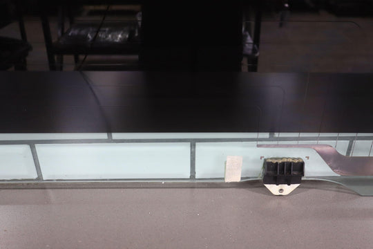 05 - 09 Hummer H2 SUT Pickup Heated Center Midgate Back Window Glass (Self Tint)