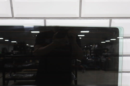 05 - 09 Hummer H2 SUT Pickup Heated Center Midgate Back Window Glass (Self Tint)