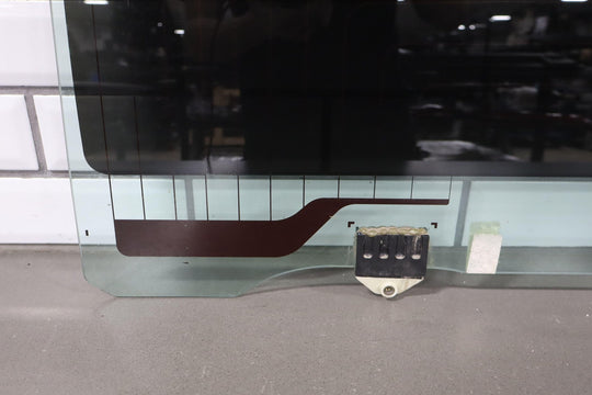 05 - 09 Hummer H2 SUT Pickup Heated Center Midgate Back Window Glass (Self Tint)