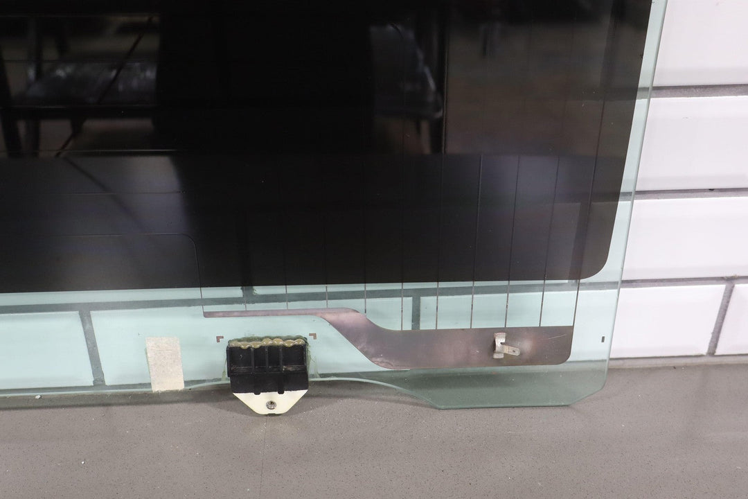 05 - 09 Hummer H2 SUT Pickup Heated Center Midgate Back Window Glass (Self Tint)