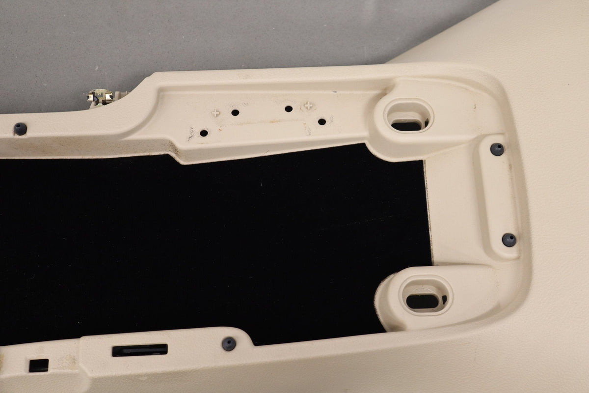 05-10 Chevrolet Corvette C6 Front Console Cashmere 31
