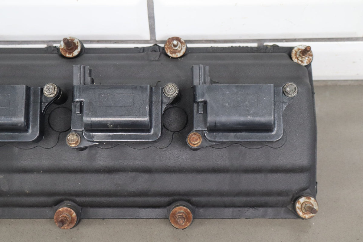 05-10 Dodge Charger SRT8 6.1 ESF Valve Cover Pair w/ Coils
