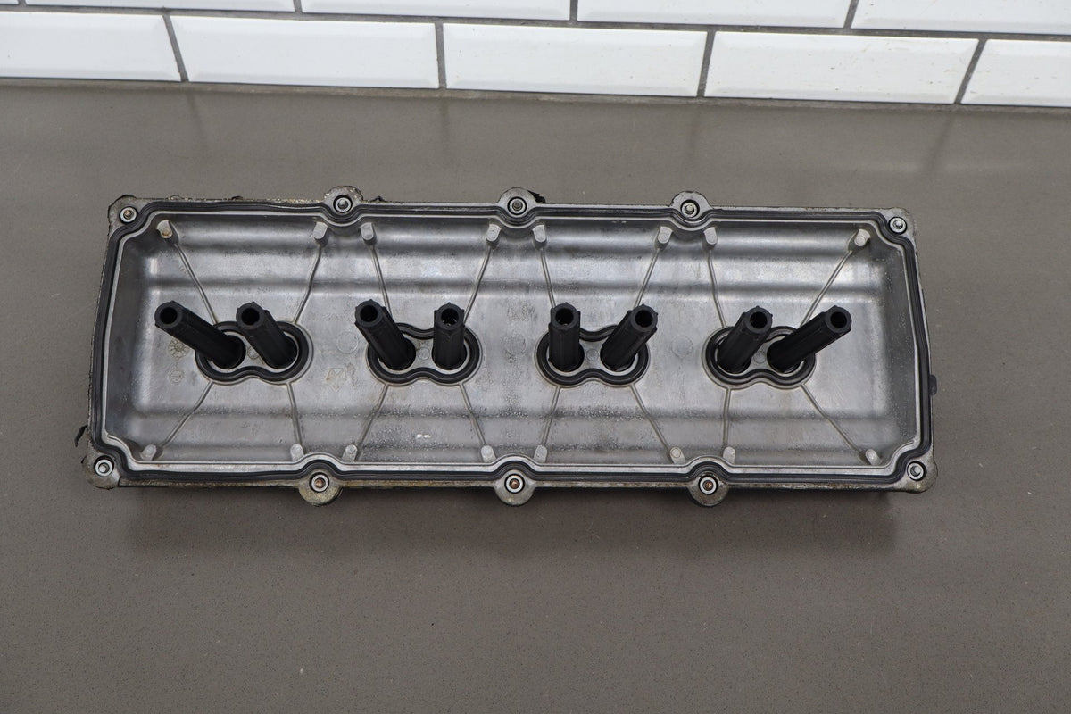 05-10 Dodge Charger SRT8 6.1 ESF Valve Cover Pair w/ Coils