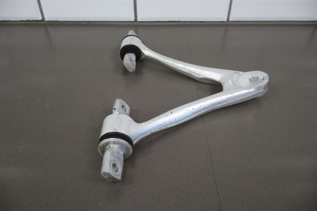 05 - 13 C6 Corvette 06 - 08 Cadillac XLR - V Right Pssngr Front Spindle W/Control Arms