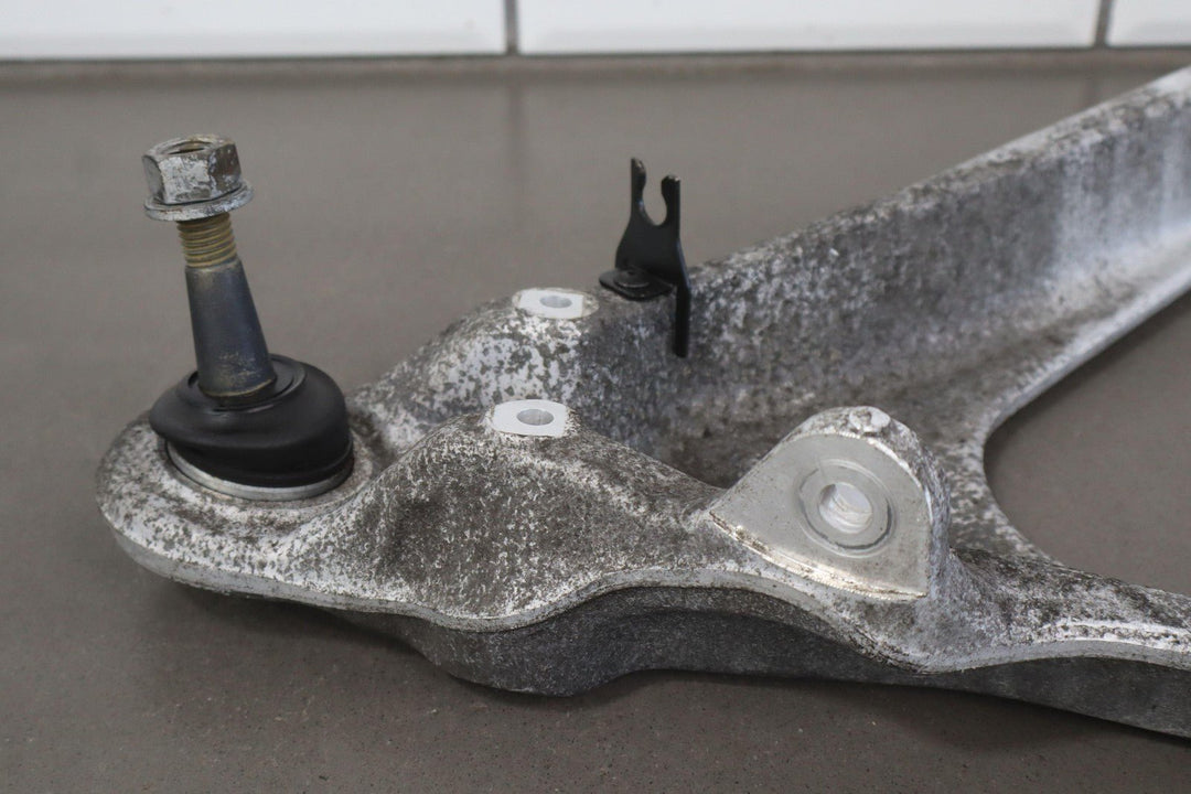 05 - 13 C6 Corvette 06 - 08 Cadillac XLR - V Right Pssngr Front Spindle W/Control Arms