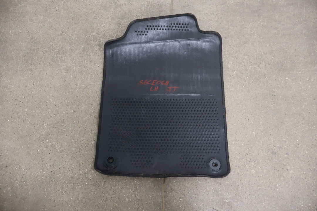05 - 13 C6 Corvette Carpeted Floor Mats W/New Grommets